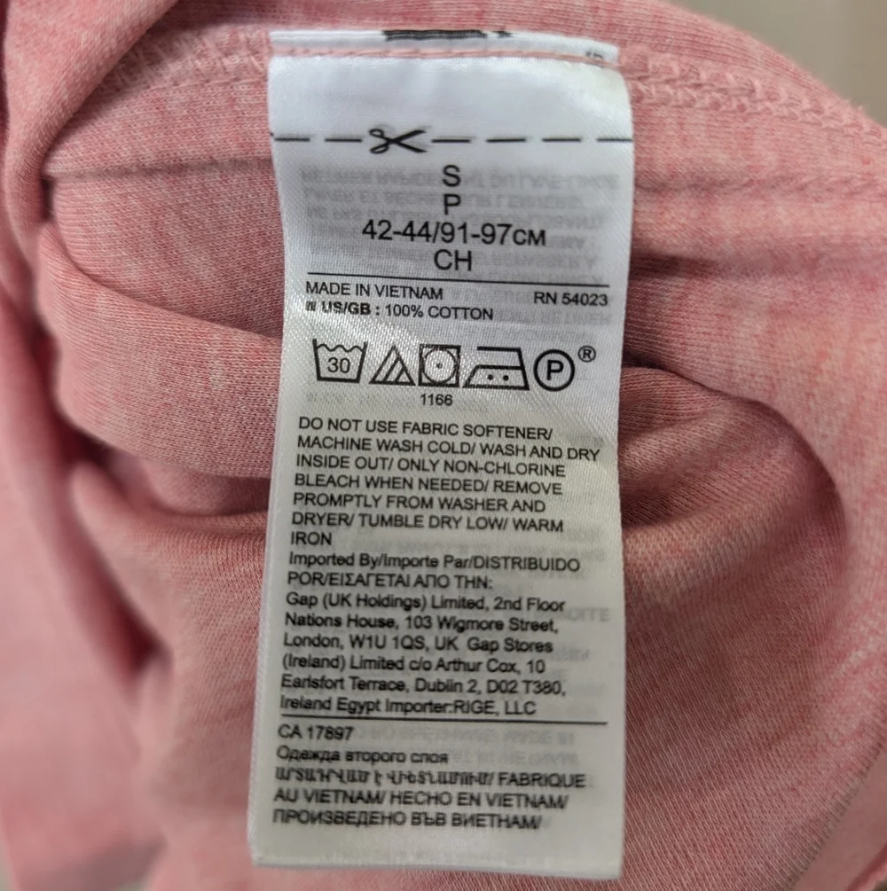 Banana Republic Luxury Touch Performance Slim Fit Soft Pink Polo. Size Small